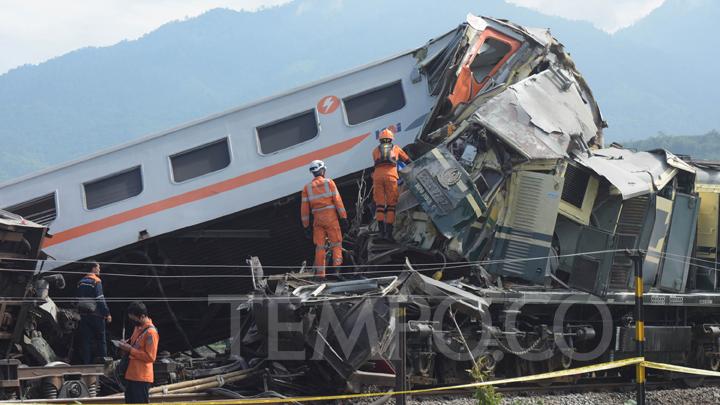 3 tewas, 28 luka-luka dalam kecelakaan Kereta Api Turangga di Bandung