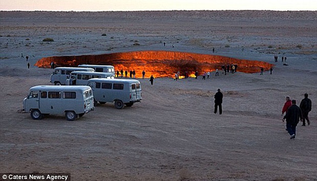 Tur ini disebut sebagai negara terburuk di Turkmenistan, Anda tidak perlu menjelajahinya sendirian